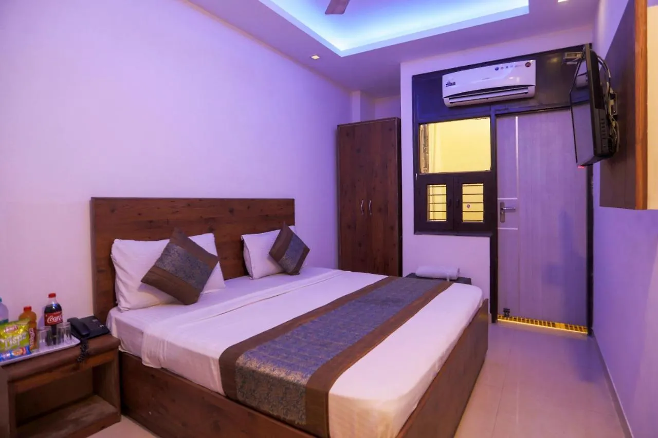 Hotel Moody Moon Delhi Airport